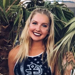 Meet your Posher, Kayla